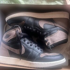 Jordan 1 Retro High OG
Palomino (GS)